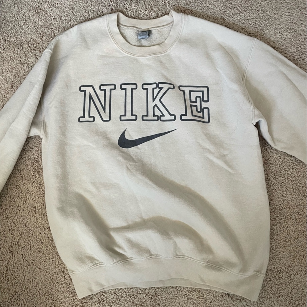 Nike Crewneck Cream
